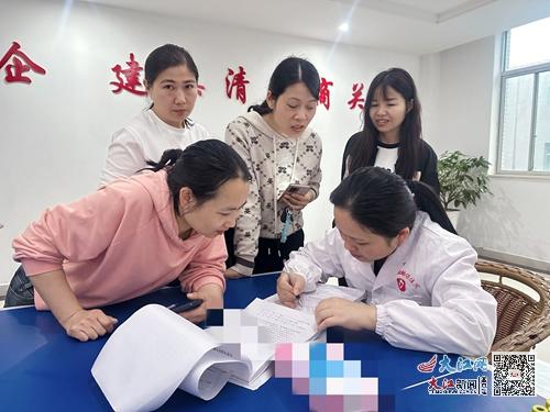 武寧縣婦幼保健院聯(lián)合縣總工會(huì)開展 兩癌 篩查進(jìn)企業(yè),暖心服務(wù)送到 家
